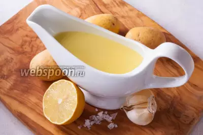 Картофельный соус с чесноком и лимоном
