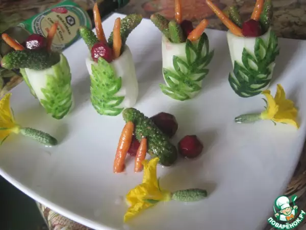 салат малютки овощи в огурце