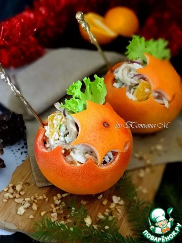 новогодние апельсиновые шары с салатом
