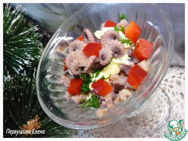 салат пикантный с осьминогом и черносливом