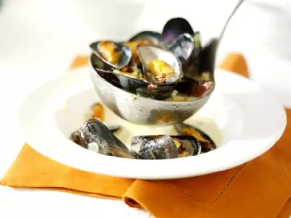 классические французские мидии moules mariniere