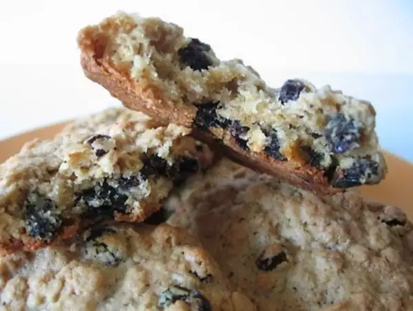 мягкое овсяное печенье с изюмом chewy oatmeal raisin cookies