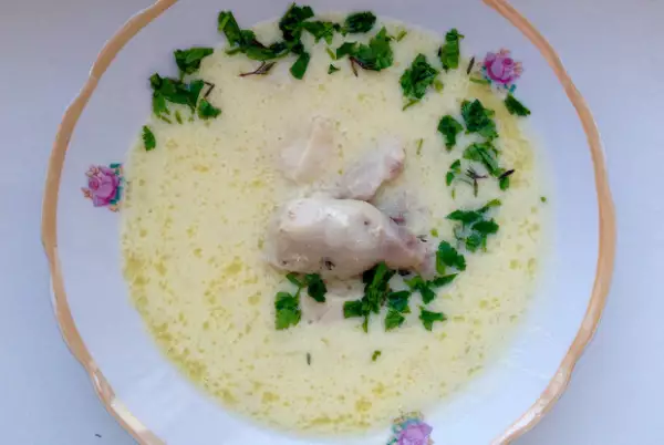 густой суп из курицы со сметаной лывжа