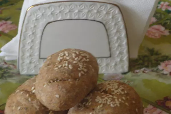 бездрожжевой хлеб с аромат кардомона кунжута кориандра тимьяна