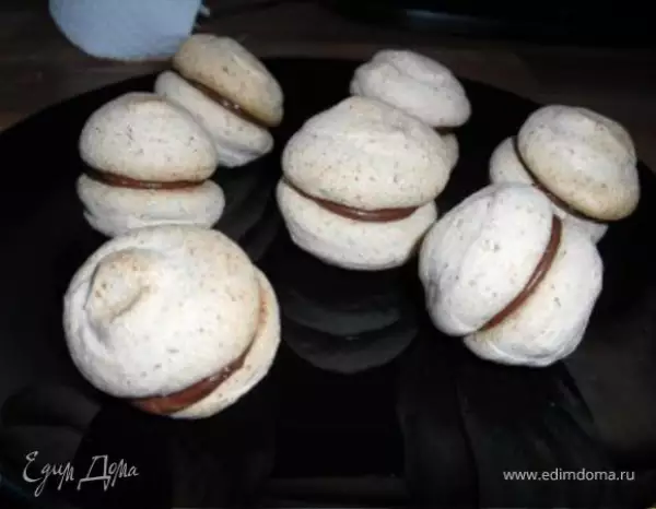 печенье макроны с шоколадно кокосовой начинкой