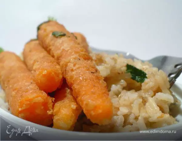 нескучная морковка в сырном панцире с рисом на масле с шалфеем