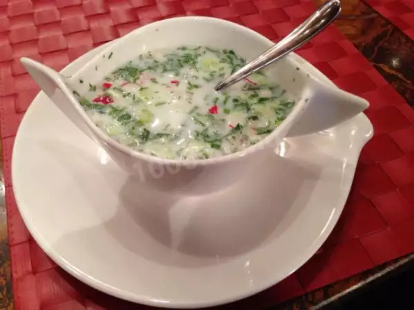 легкий суп окрошка с черемшой на кефире