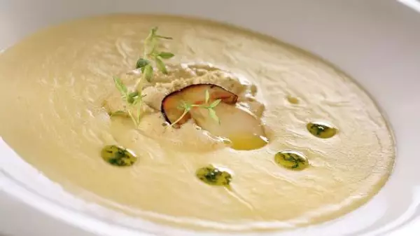 картофельный крем суп с муссом из белых грибов