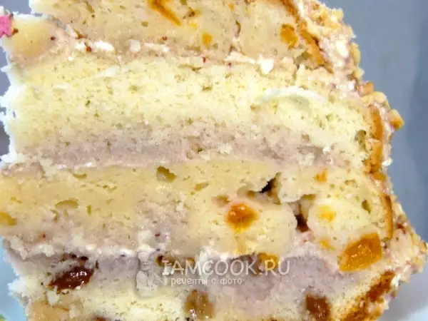 бисквитный ореховый торт с изюмом и курагой в мультиварке