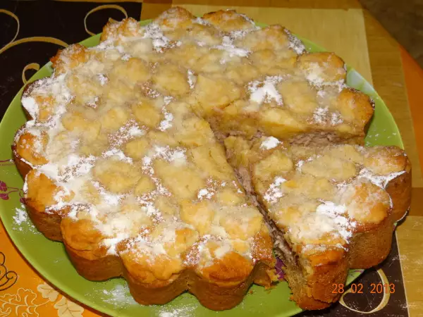 творожный пирог с вареньем под медово масляной крошкой