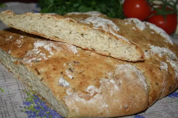 постный цельнозерновой хлеб на живых дрожжах с рисом и луком