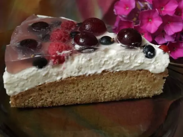 ягодный тортик летний бум со сливочно творожным кремом