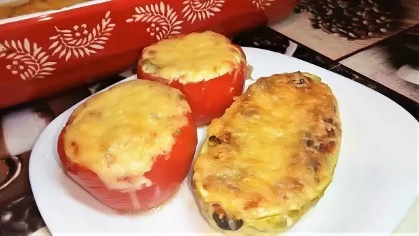 фаршированные творогом помидоры и кабачки запеченные под сыром