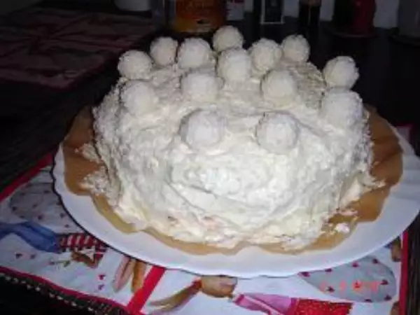 торт белоснежное raffaello
