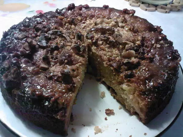 пирог с изюмом вишней и тыквой в медовой заливке