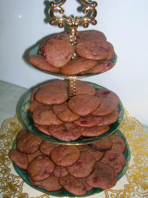 шоколадное печенье с вишней быстрое в приготовлении и поедании