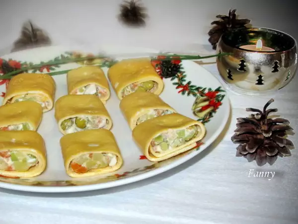 русский салат в японском стиле оливье в яичных роллах