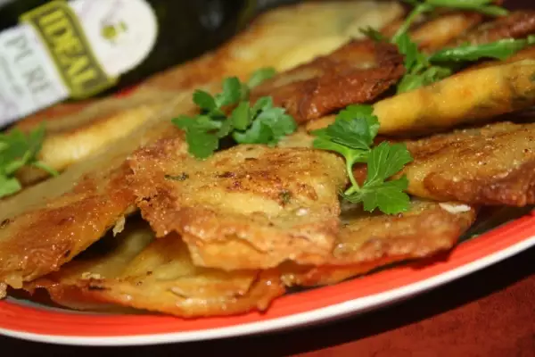 алжирские брики с картофелем креветками и зеленью