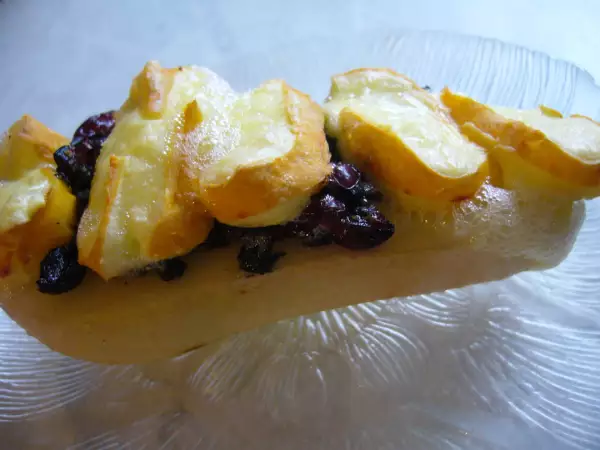 груши фаршированные оливково клюквенной пастой запеченные под мягким сыром