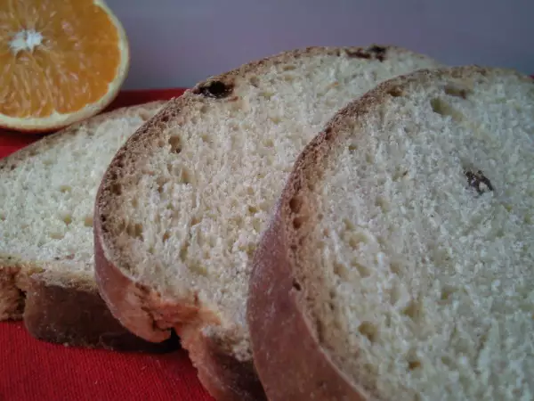 хлеб сладкий апельсиново изюмный