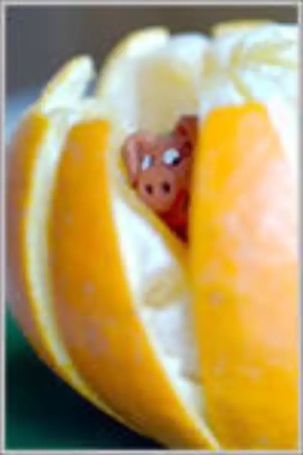 свинюшка с апельсинами