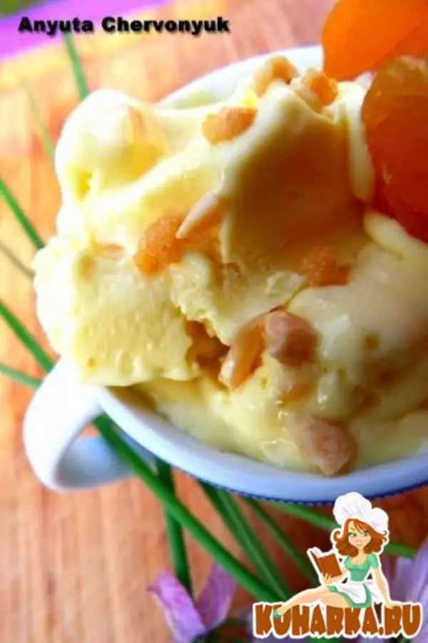 абрикосовое мороженое с шафраном и миндалем