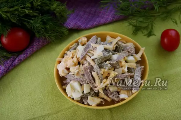 салат из говяжьего языка со спаржевой фасолью