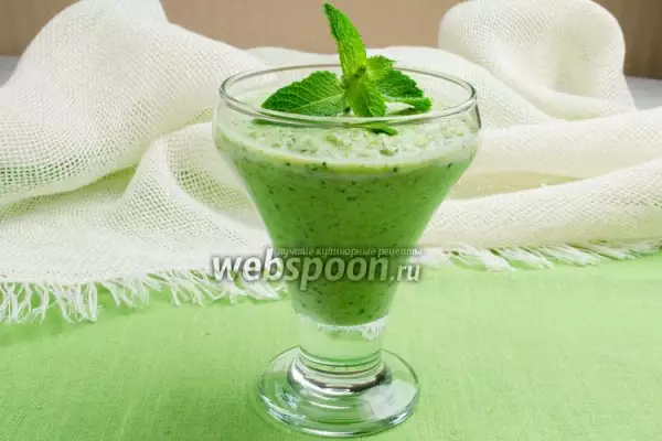 коктейль из зелёных овощей с йогуртом